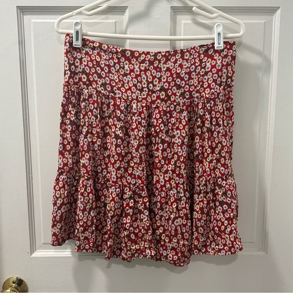 NATURAL LIFE Dresses & Skirts - Natural Life Women’s Floral Mini Skirt Size Large Red/White Cottagecore Pull On